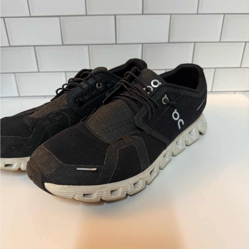 On Running Women’s Black and White Running Shoes - Picture 4 of 6